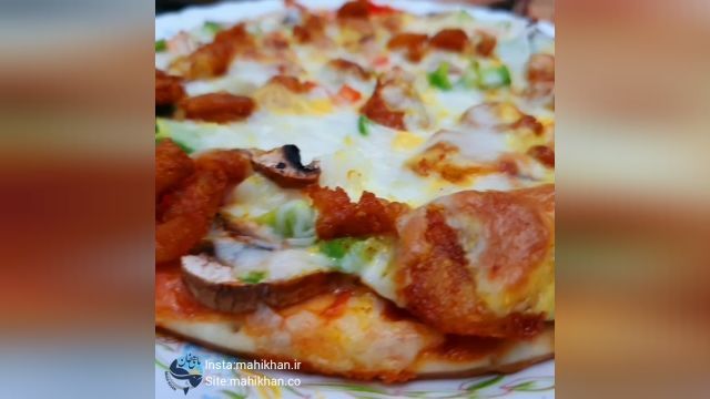پیتزای میگو-ماهی خان