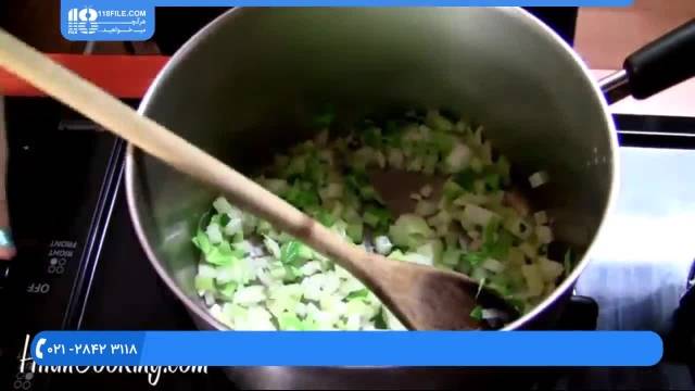 آموزش آشپزی|طرز تهیه غذا(پخت سمبوسه بندری با سوسیس)