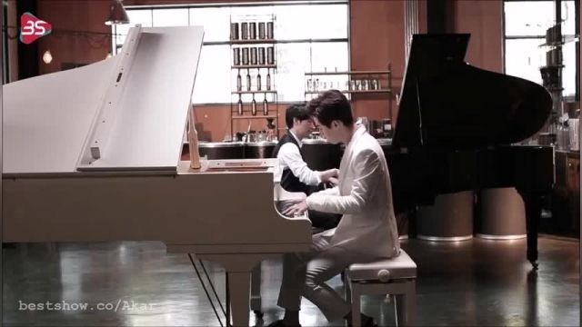 اجرای زنده از دو نوازی بسیار زیبا با پیانو !