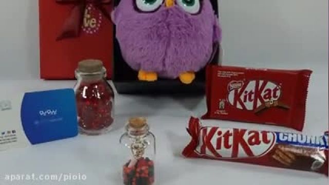 پک هدیه ولنتاین با عروسک پولیشی انگری بردز و شکلات کیت کت