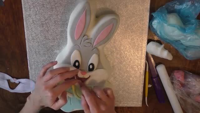 آموزش ساده طرز تهیه  فوندانت کیک خرگوش کوچولو