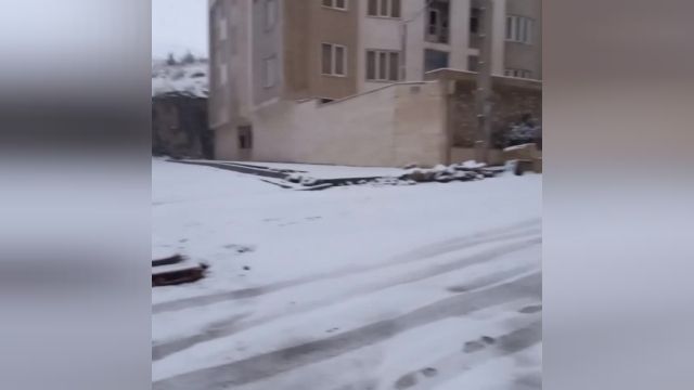 فیلم برف پاییزی در کرج 13 آذر 1401 | ویدیو 