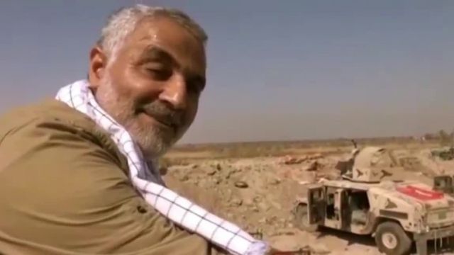 صحنه‌ مبارزه هولناک سربازان سردار شهید سلیمانی با داعش در سوریه | ویدیو 