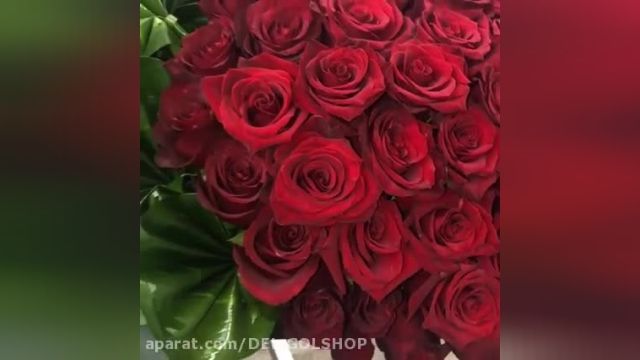 باکس گل رز قرمز - بسیار شیک برای ولنتاین