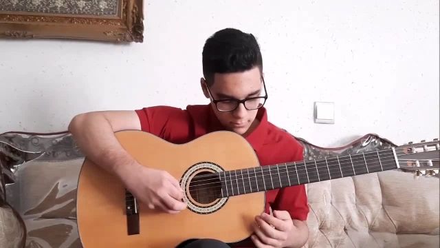 اجرای قطعه ای از متالیکا توسط هنرجوی خوب بهترین استاد گیتار در اصفهان آقای کریمی