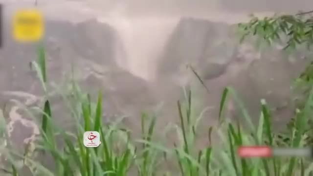 فیلم رانش وحشتناک زمین در اندونزی در پی بارش شدید