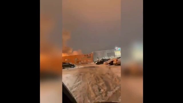 آتش‌سوزی مهیب در یک مرکز خرید در مسکو | فیلم 