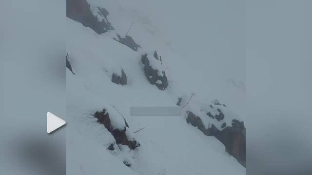 فیلم بارش برف سنگین پاییزی در بانه | ویدیو 