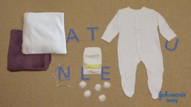 آموزش ساده حمام کردن نوزاد  