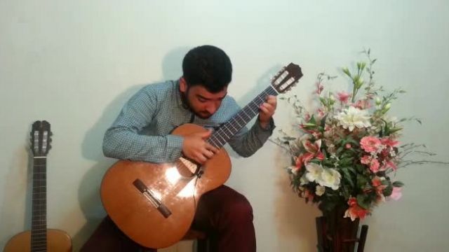 آموزش گیتار اصفهان توسط علیرضا نصوحی