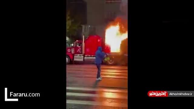 فیلم آتش سوزی کامیون کوکاکولا در بخارست رومانی | ویدیو 