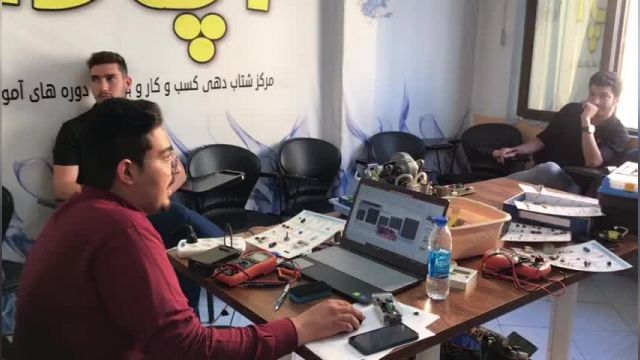 ثبت نام دوره های تخصصی تعمیرات برد الکترونیک در تبریز