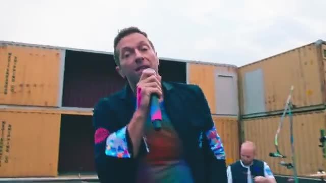 موزیک ویدیو  اهنگ Higher Power از Coldplay 