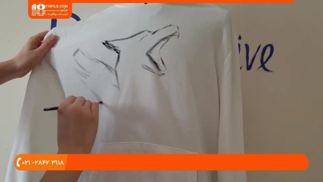 آموزش نقاشی روی پارچه - طراحی روباه روی هودی