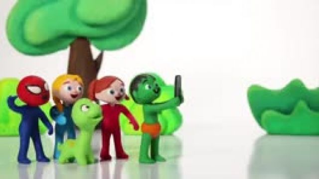 دانلود انیمیشن خانواده خمیری این قسمت New Hair Dresser Set For Kids