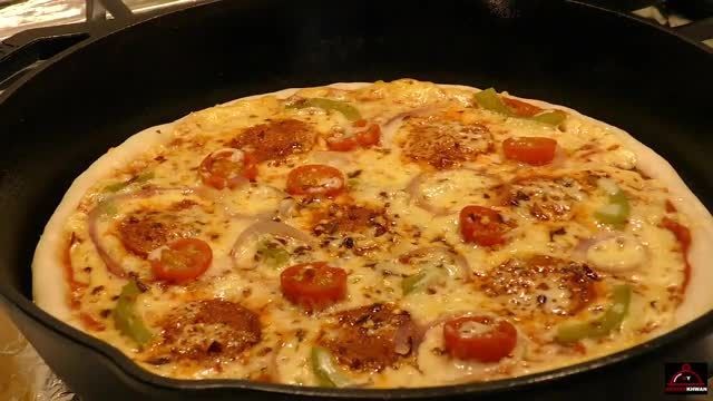 آموزش طرز تهیه خمیر پیتزا با کمک پلاستیک