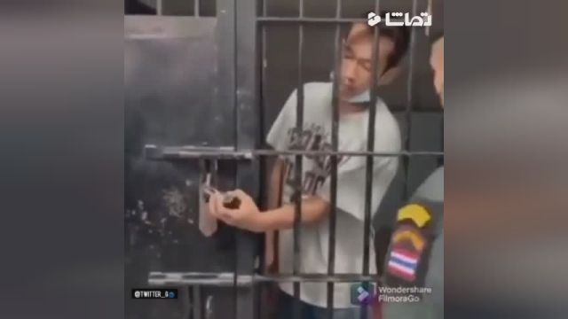 یک زندانی فراری به نیرو های امنیتی آموزش میده