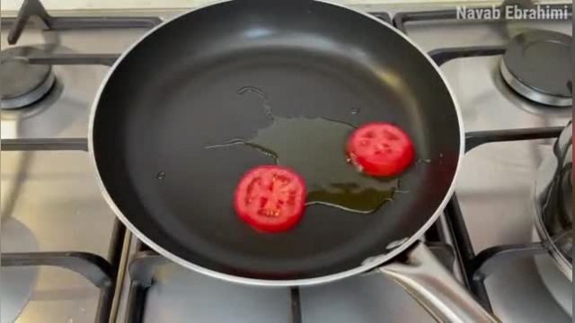 آموزش ساده برای پخت املت گوجه 
