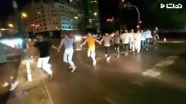 کلیپ جالب در تهران ، عبور با رقص از خط عابرپیاده در شهرک !
