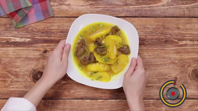 روش پخت خورش سیب عالی و خوشمزه مناسب مجالس
