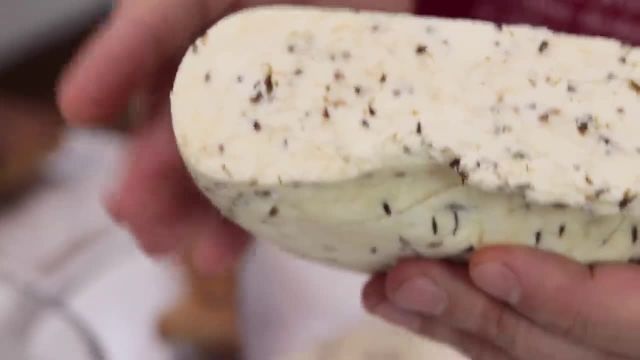 طرز تهیه پنیر تبریز خانگی اعلاء و درجه یک با رمز قالب گرفتن و ماندگاری بالا