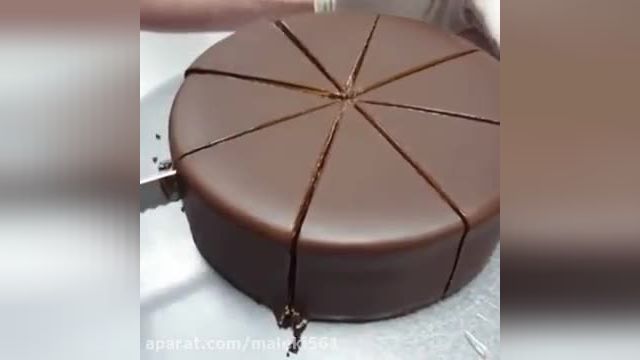 آموزش دیزاین کیک شکلاتی بسیار زیبا برای تولد