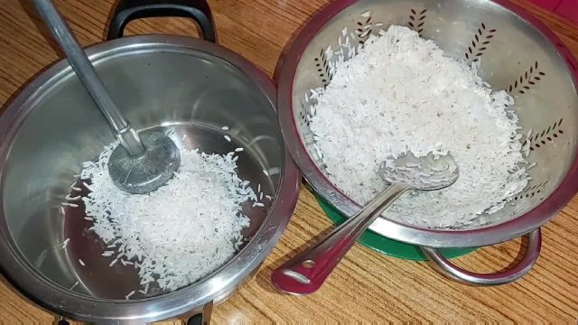 طرز تهیه کماج مازندرانی پف دار خانگی با برنج در تابه (کیک برنجی)