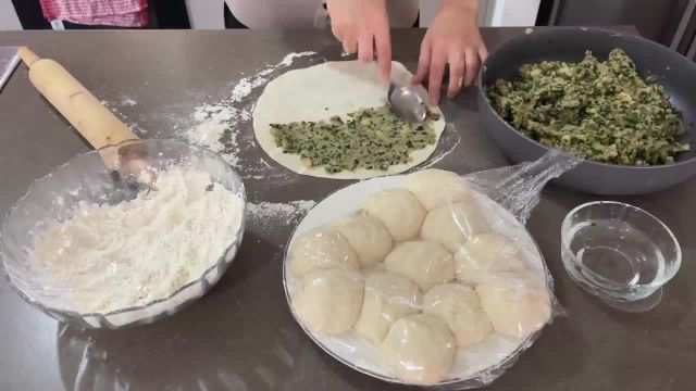 طرز تهیه بولاني افغانی ميكس گندنه و كچالو فوق العاده خوشمزه