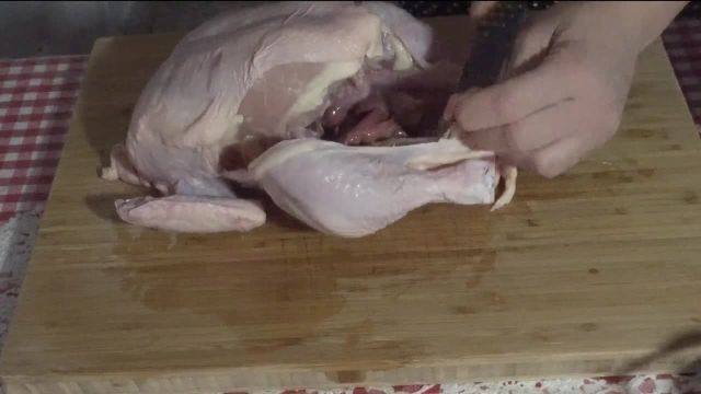 روش درست و اصولی خرد کردن مرغ برای مبتدیان