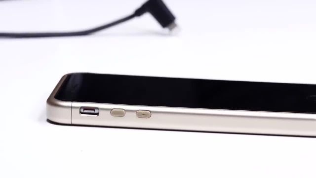 آنباکس و بررسی Thinnest iPhone Battery Case!