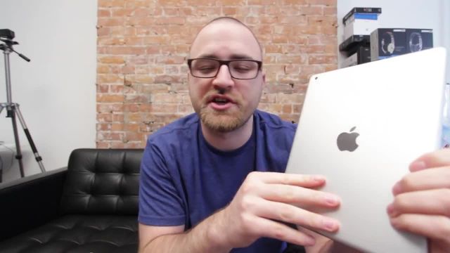 آنباکس و بررسی New iPad 5 Smart Covers Leaked?