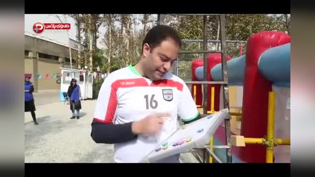 اولین زمین فوتبال مختلط ایران | وقتی کل کل دخترها و پسرها بالا می گیرد!