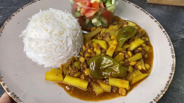 طرز تهیه خورشت قیمه تنبلی