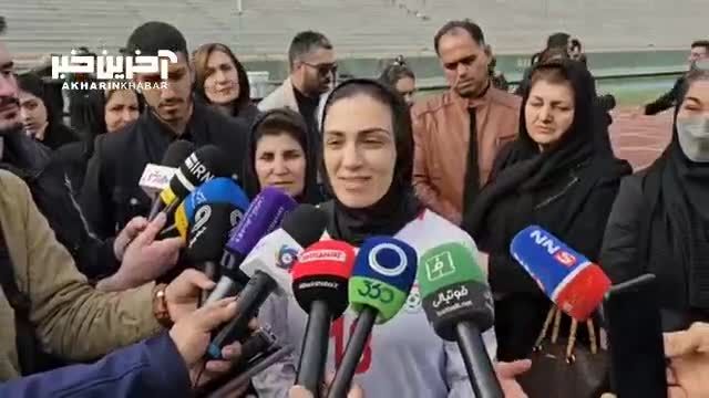 گفتگوی دوستانه با خواهر ملیکا محمدی در حاشیه مراسم تشییع