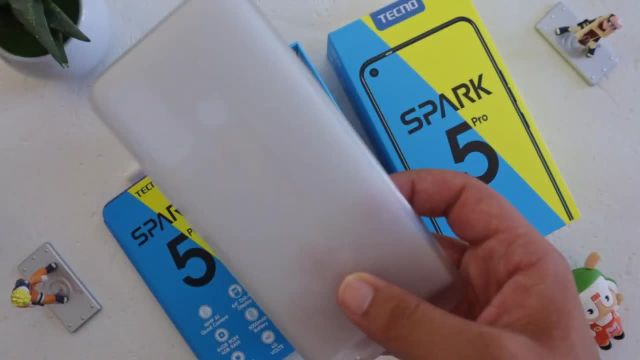 آنباکسینگ Tecno Spark 5 pro