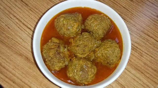 طرز تهیه کوفته نخودچی بروجردی با گوشت چرخ کرده و سبزیجات معطر