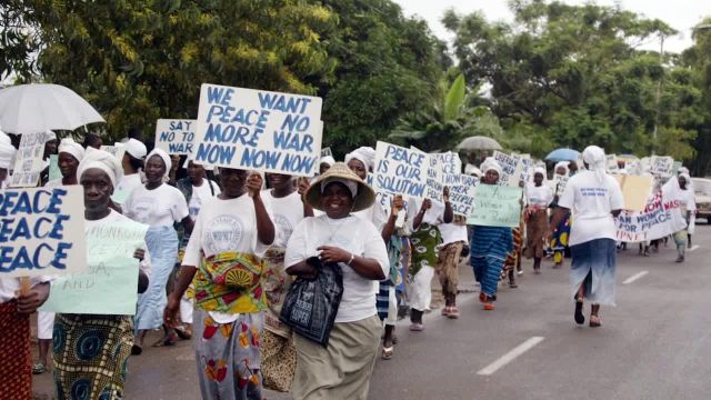 جنبش زنان لیبریا | جنبشی صلح آمیز برای سرنگونی دیکتاتوری خونخوار