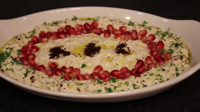 طرز تهیه دیپ بابا غنوش (بابا گانوش) بادمجان کبابی با ماست و پنیر
