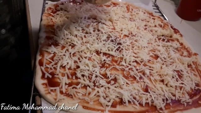 طرز تهیه پیتزای خانگی فوق العاده خوشمزه با دستور متفاوت افغانی