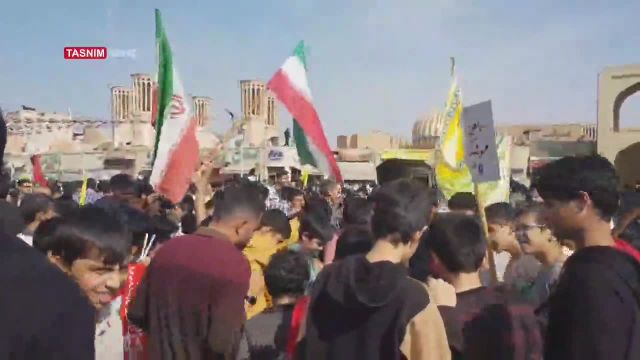 حضور گسترده مردم یزد در راهپیمایی 13 آبان