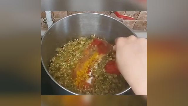 طرز تهیه خوراک بامیه غذای خوشمزه و سنتی ایرانی مرحله به مرحله