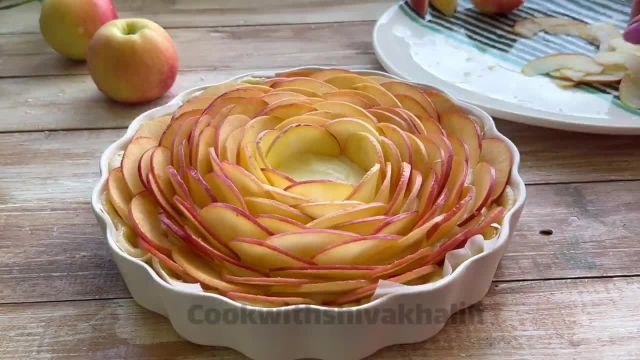 آموزش کیک پای سیب؛ دسر شیک و مدرن مخصوص مهمانی