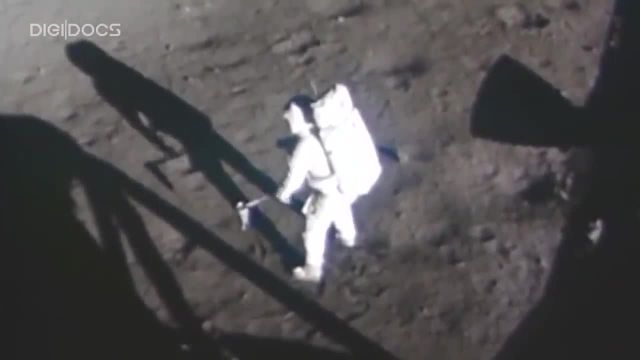 آیا اولین فرود انسان بر سطح ماه دروغ بود؟