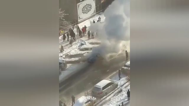 شواهد واقعه انفجار در مقابل سفارت ترکیه در قرقیزستان - فیلم های جدید