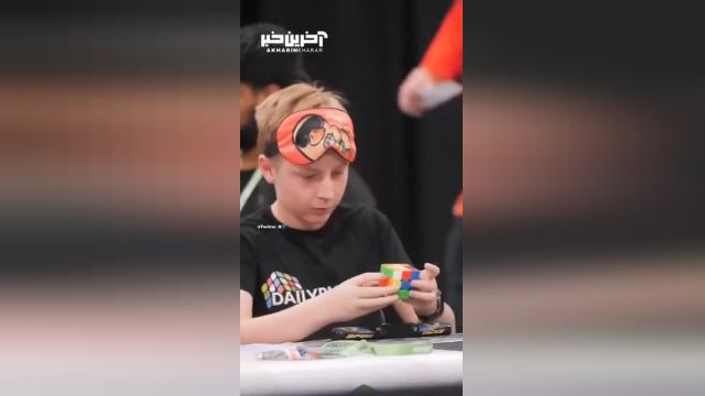 دانش آموز 14 ساله در حل مکعب روبیک رکورد جهانی را شکست
