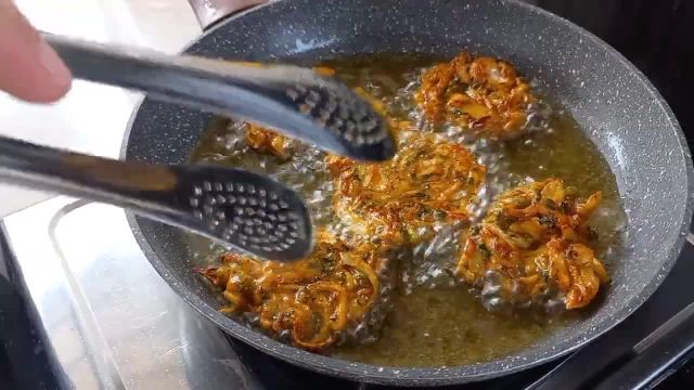 روش تهیه پکوره پیاز فوق العاده خوشمزه غذای معروف افغانی