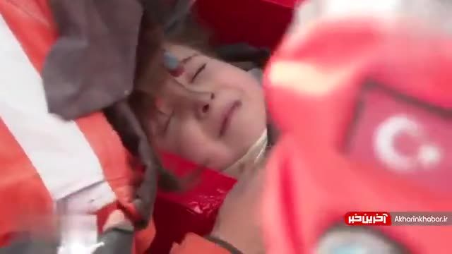 نجات یک پدر و دختر که 132 ساعت زیر آوار بودند | ویدیو