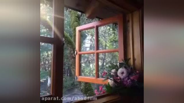 کلیپ طلوع خورشید از پشت پنجره