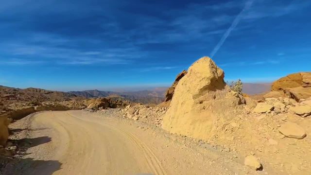 رانندگی مجازی در مسیر صحرای عمان | گردش در جاده‌ های پشتی کوه‌ های فین | قسمت پنجم