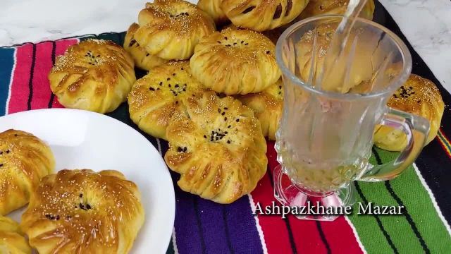 طرز تهیه کلچه عسلی با خرما خوشمزه و مقوی به روش افغانی